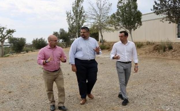 El Ayuntamiento adjudica la piscina cubierta de La Cala por 3,5